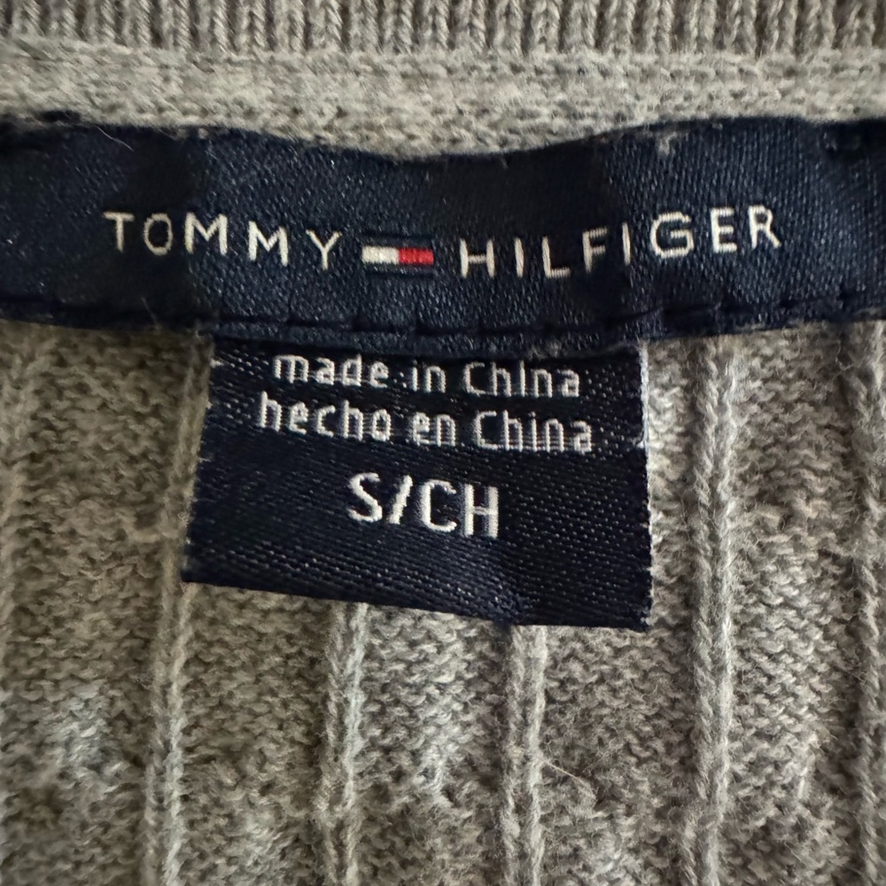 Tommy Hilfiger Gray V-Neck Cable Knit Sweater 99% Cotton - Sz Small - Picture 6 of 7